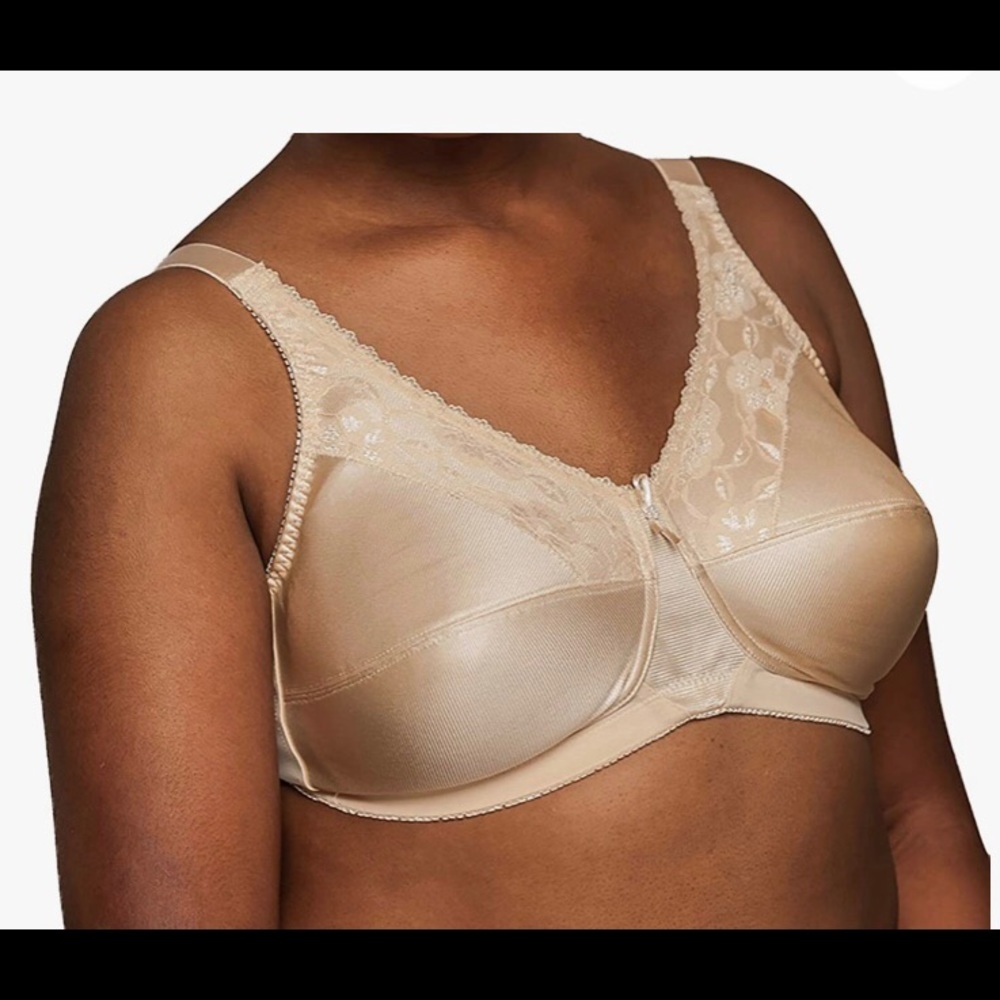 🆕Nearly Me Lace Bandeau Mastectomy Bra - Picture 3 of 9